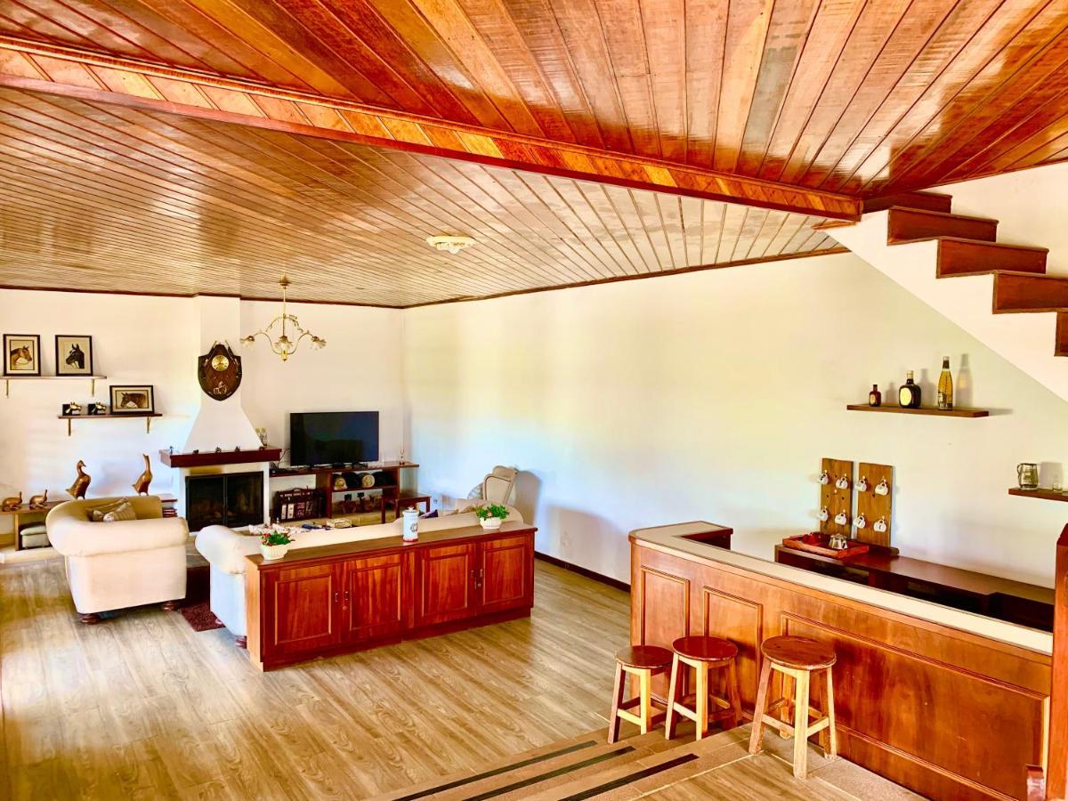 Casa Centro Capivari 700M Distancia Кампус-ду-Жордан Екстер'єр фото