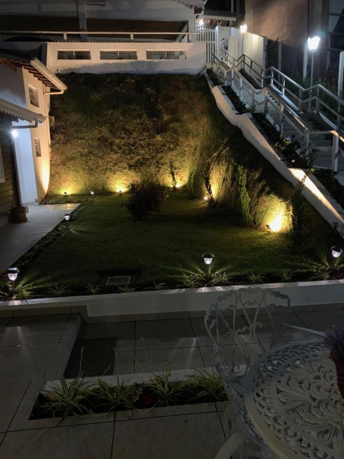 Casa Centro Capivari 700M Distancia Кампус-ду-Жордан Екстер'єр фото